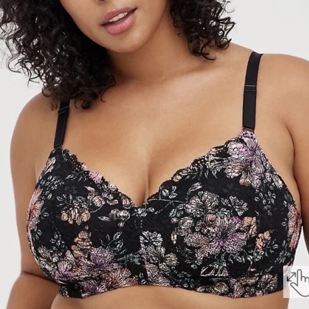 Two (2) Torrid Wire-Free Lightly Lined Hibiscus Floral Lace Everyday Bra 38DDD